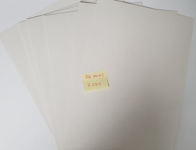 Etiquetas y etiquetadora para CD y DVD