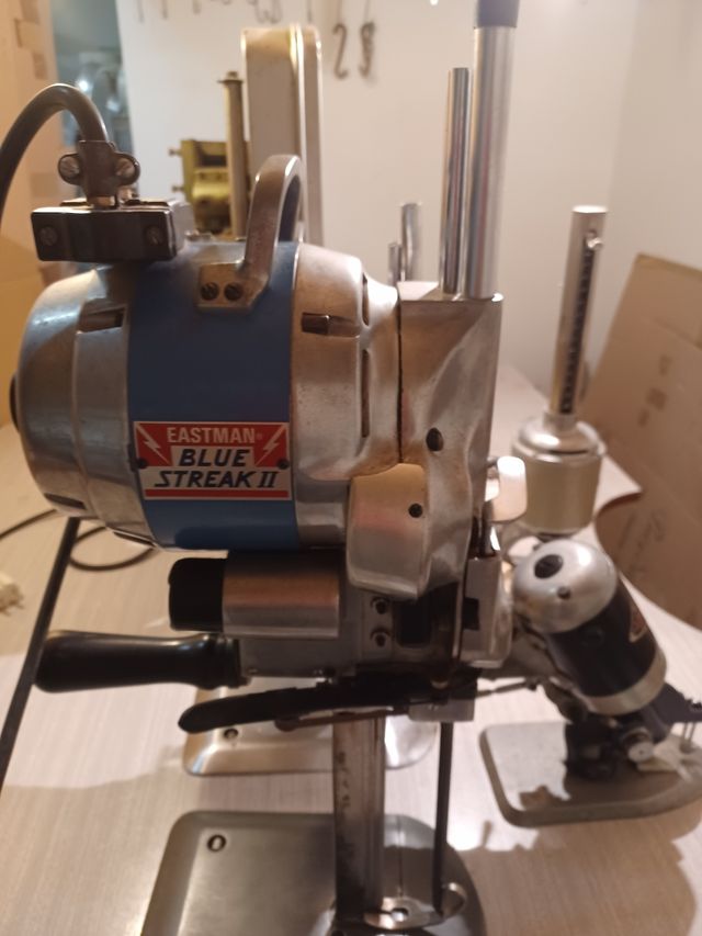 Maquinaria para cortar género