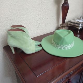 Botines  verdes de ante piel de toral nuevos 
