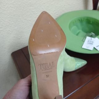 Botines  verdes de ante piel de toral nuevos 