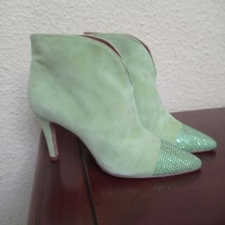 Botines  verdes de ante piel de toral nuevos 