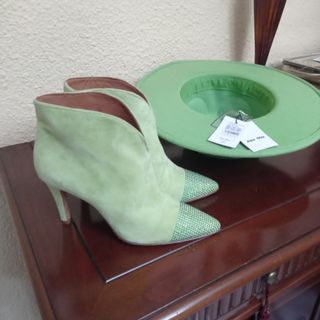 Botines  verdes de ante piel de toral nuevos 