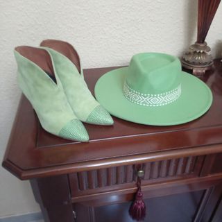 Botines  verdes de ante piel de toral nuevos 