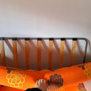 Sofá cama 2 plazas, solo venta en persona.
