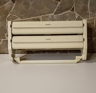 Suporte triplo para rolos de cozinha