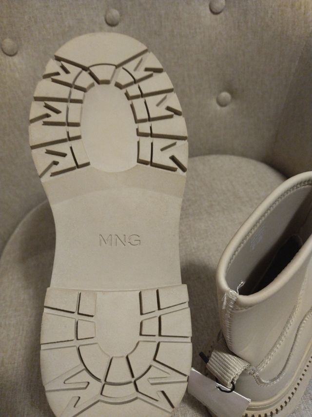 Botas engomadas mujer de Mango