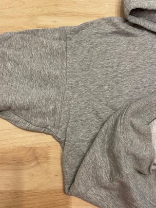 Sudadera gris de zara