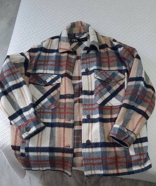 Sobre camisa de cuadros Zara