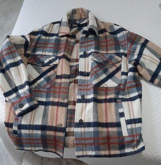Sobre camisa de cuadros Zara
