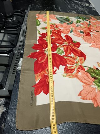 Pañuelo seda Valentino