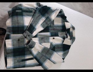 Sobre camisa de cuadros Zara