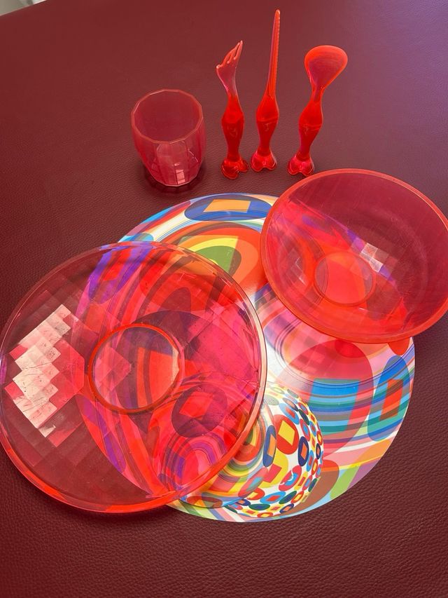 Set pappa Alessi plastica rosa e tovaglietta