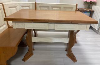 Mesa y banco esquinero
