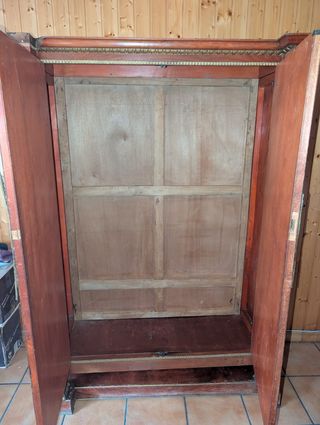 Mesa de salón baja de trillo