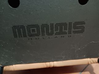 Butaca Montis Windy cuero marrón