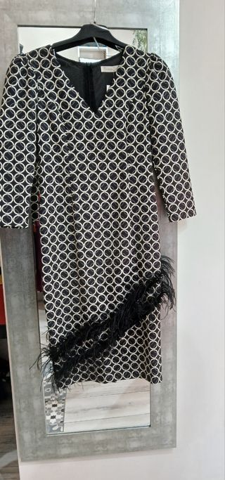 Elegante vestido de ceremonia, midi