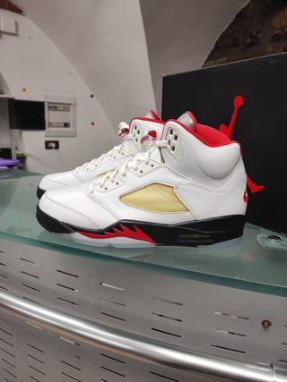 Air Jordan 5 OG Fire Red 2020