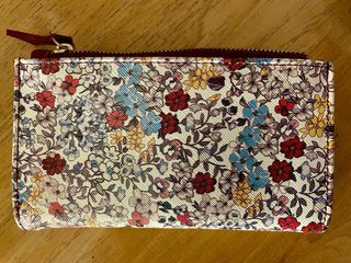 Monedero flores Stradivarius 