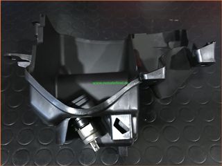 Caja Guantera con Toma Cargador Contraescudo Honda