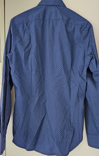 Elegante camicia blu da uomo. Taglia L.