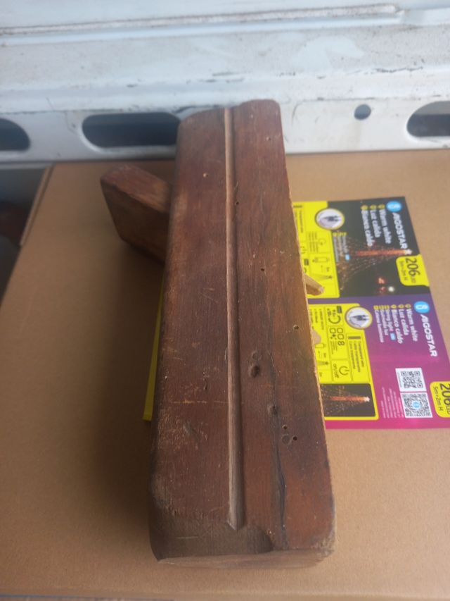Pialla In Legno Antica