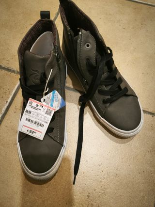 Zapatillas adolescente Zara