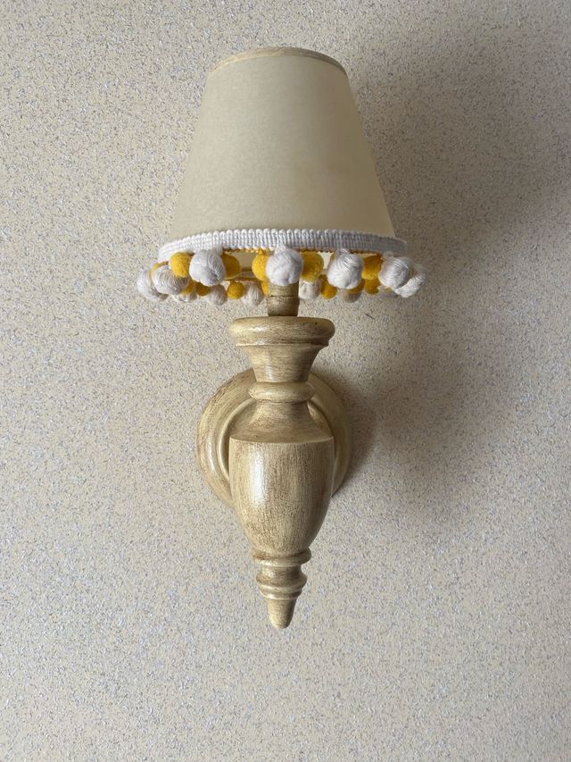 Lampade da parete in legno