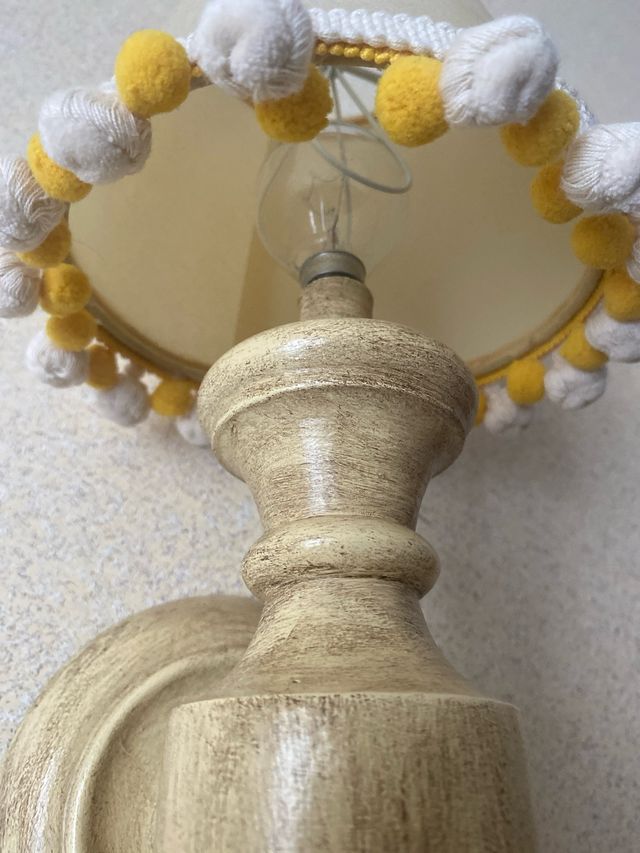 Lampade da parete in legno