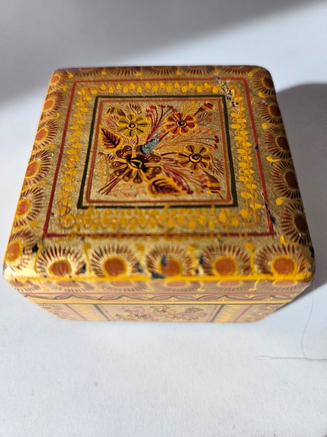 Caja de madera artesanía mexicana