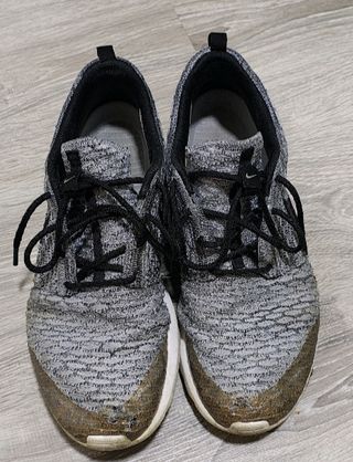 Bambas Nike Roshe NM Flykni gris