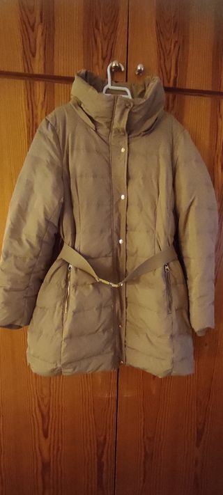 Anorak plumas  Zara talla L
