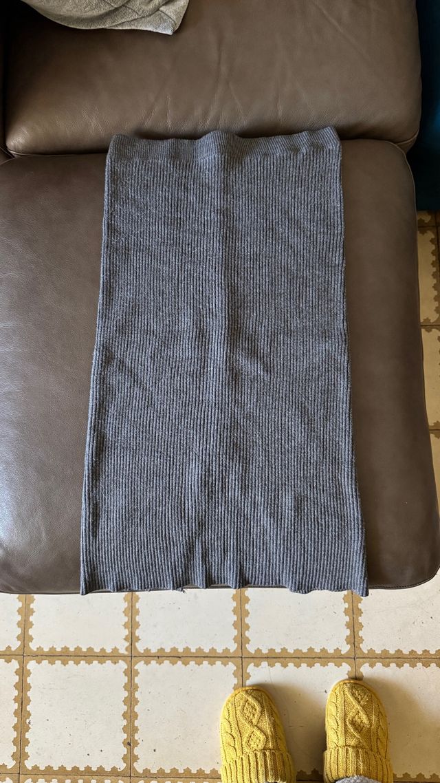 Saia midi cinza indie