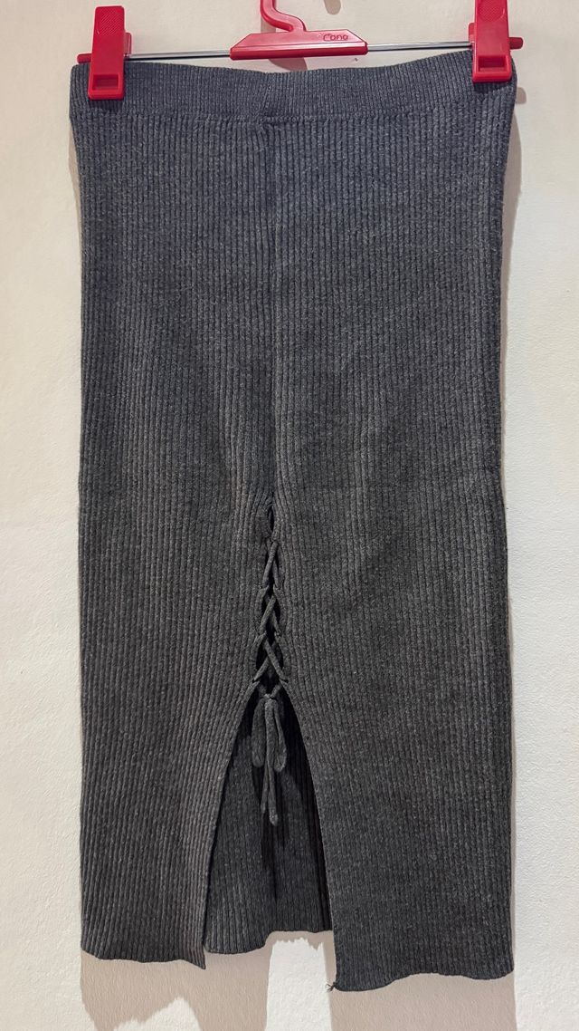 Saia midi cinza indie
