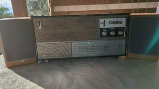 Radio marca inter de madera