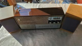 Radio marca inter de madera