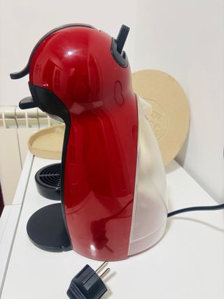 Cafetera de capsulas. Nescafe dolce gusto
