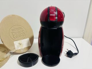 Cafetera de capsulas. Nescafe dolce gusto