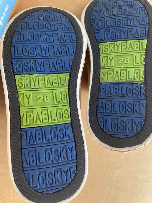 Zapatilla Niño. Talla 28. Marca Pablosky.