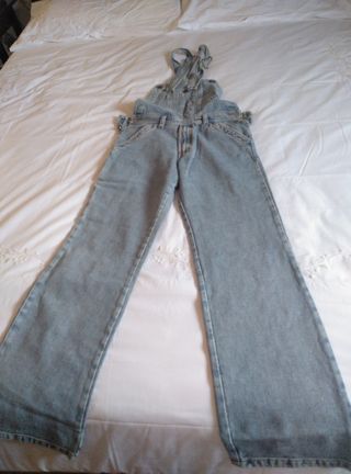 Pantalón vaquero de peto PEPE PARDO