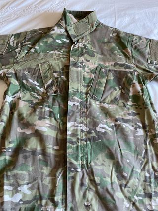 Traje camuflaje de niño o joven aprox 16 años