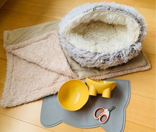 Kit gato: Cama Comedero Manta Tijera