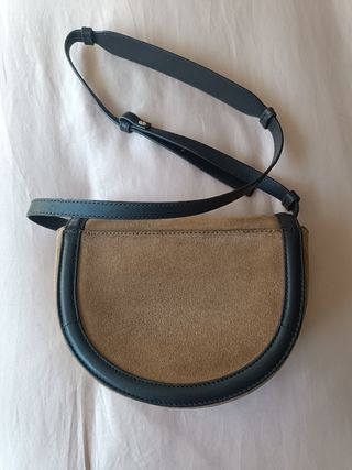 Bolso bandolera piel de Zara 