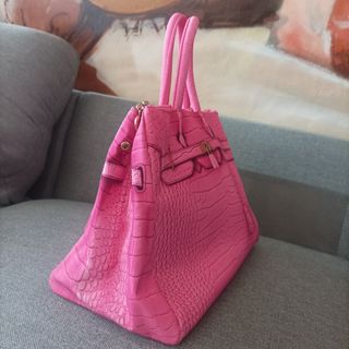 Bolso rosa a estrenar