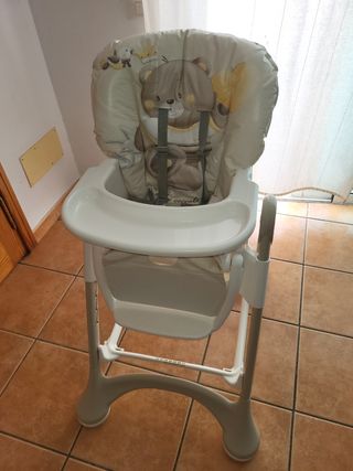 Trona para bebé marca Cam
