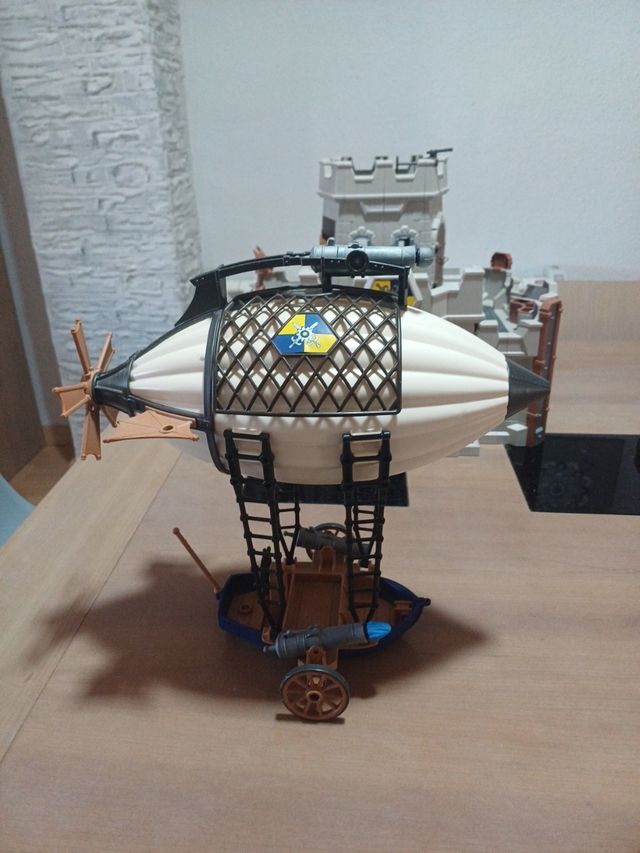 Playmobil dirigible medieval