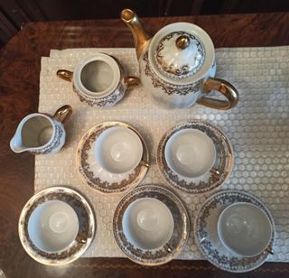 Juego de café de porcelana Santa Clara con tazas.