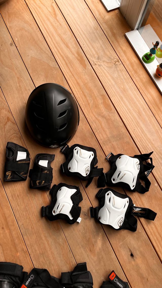 Juego de protecciones patines Boomerang.