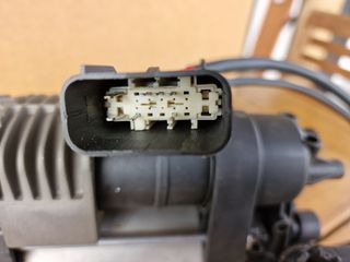 COMPRESOR DE SUSPENSION NEUMATICA TESLA 