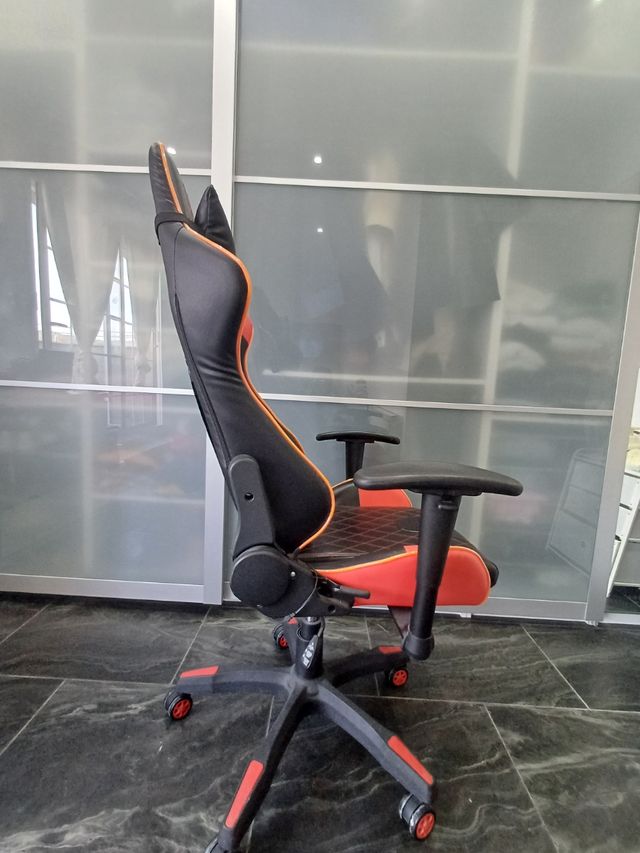 Silla Gamer stinger pro LED ergonómica