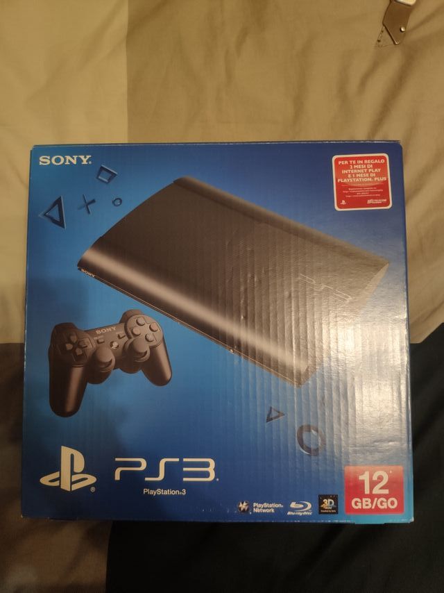 Playstation 3 Superslim 12GB bundle